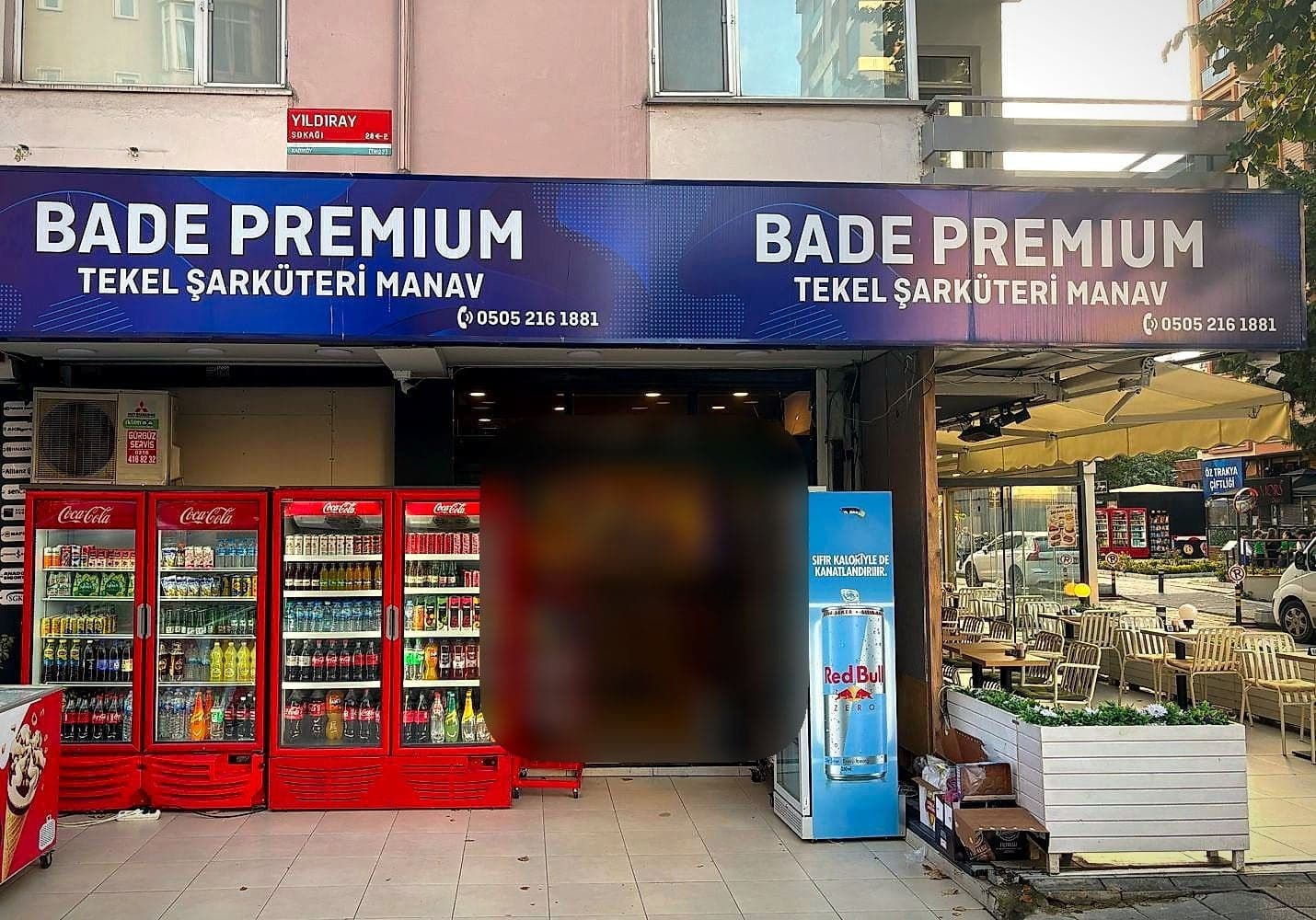 Bade Premium Tekel Şarküteri Manav dükkân cephesi, Yıldıray Sokağı, Feneryolu, Kadıköy