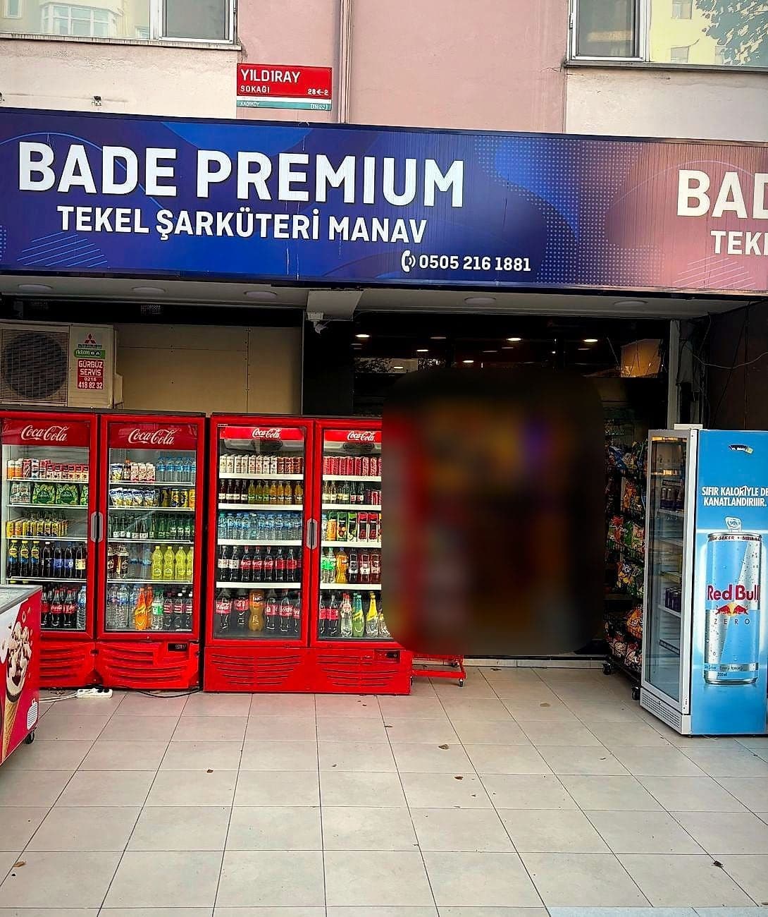Bade Premium tabelası, Kadıköy